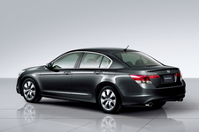 インスパイア：35iL（ポリッシュドメタル・メタリック）