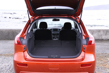 ギャランフォルティス スポーツバック ラゲッジアレンジ