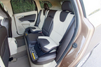 XC60：インテグレーテッド・チャイルド・クッション