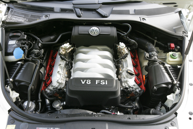 V8エンジン