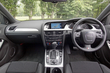 アウディ A4アバント