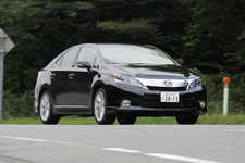 レクサス HS250h 走行イメージ