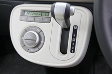 ミラココア：シフト