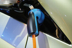 メルセデスの電気自動車に使われていた充電プラグ