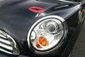 MINIに20台の限定車、MINI kissed by LULU GUINNESS．