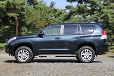 トヨタ ランドクルーザープラド TZ サイドビュー