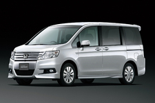 ステップワゴンスパーダ:スーパープラチナメタリック