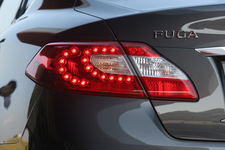 日産 フーガ 370GT テールランプ