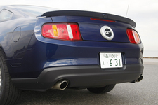 マスタング：リア