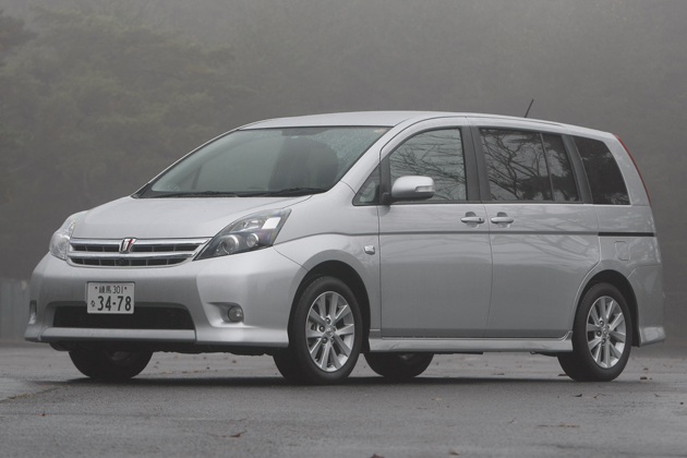 TOYOTA ISIS（シルバー) ディスプレイモデル