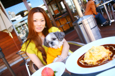 今井優杏の「自動車美人」／中村悦子