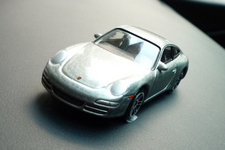 今井優杏の「自動車美人」／中村悦子