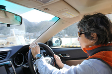 トヨタ マークXを運転する金子氏