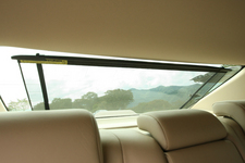 マークX 後席頭上（画像はプレミアム）