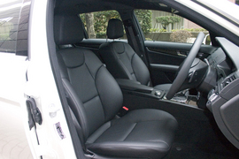 メルセデス・ベンツ C200 CGI ブルーエフィシェンシー