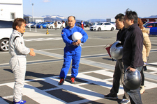 （左）松田秀士氏／（中）早川さん／（右手前）永田さん／（右奥）藤原さん