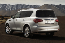 INFINITI QX56