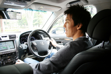 伊藤大輔選手とレクサス LS600h