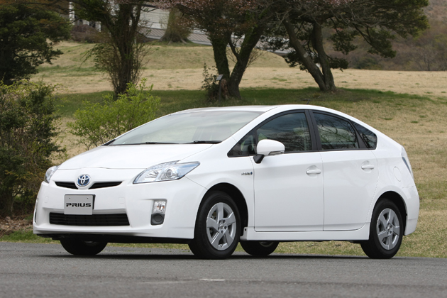 プリウス フロントイメージ