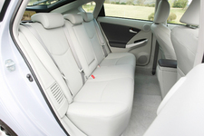 プリウス リアシート