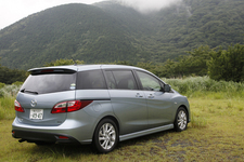 新型プレマシー