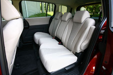 新型プレマシー