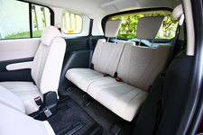 新型プレマシー