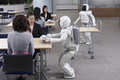 ホンダのASIMO、10周年を迎える