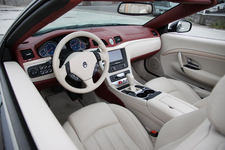 マセラティ グランカブリオ