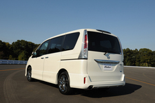 オーテック 新型セレナライダー