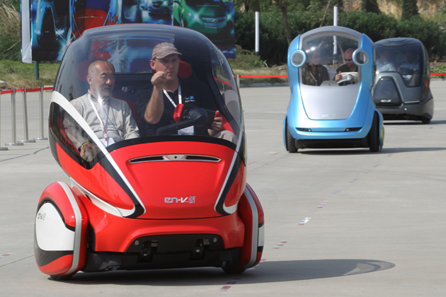 GM EN-V 試乗レポート