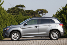三菱 RVR G（4WD）