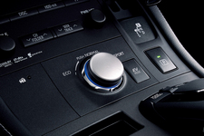 レクサス CT200h ドライブモードセレクトスイッチ