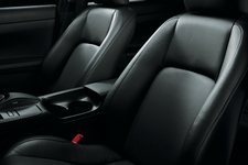 レクサス CT200h Fスポーツ 専用本革シート