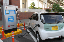 i-MiEV 充電の様子