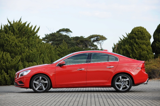 VOLVO S60 T6 AWD R-Design