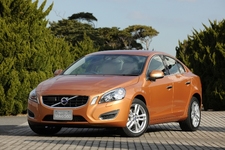 VOLVO S60 T6 AWD SE