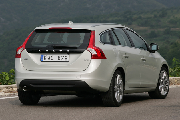 ボルボ V60 試乗レポート 小沢コージ 2 4 徹底検証 11年新型車種ー試乗レポート Mota