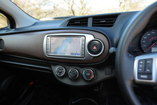 新型ヴィッツ ジュエラ(Jewela)