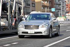 日産 フーガハイブリッド