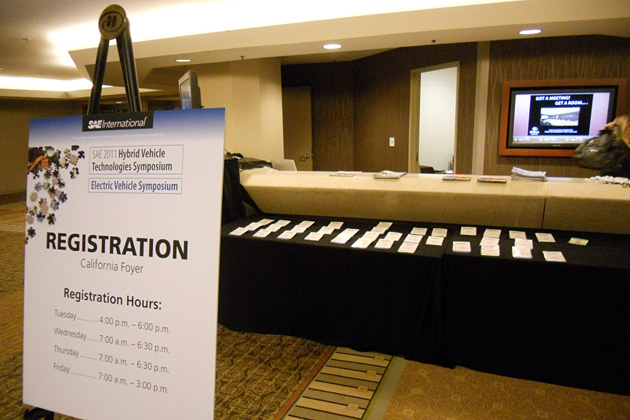 米国EVシンポジウムに見る自動車業界の「本音」／桃田健史