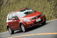 低予算で家族4人が乗れるコンパクト4WDを教えて！