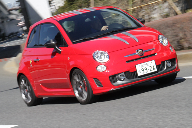 アバルト 695 トリブート フェラーリ 試乗レポート/九島辰也(1/4 アバルト 695 トリブート フェラーリ 試乗レポート/九島辰也(1/4
