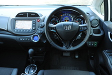 フィットシャトル ハイブリッド