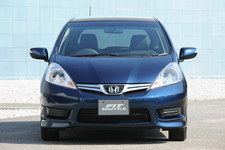 フィットシャトル