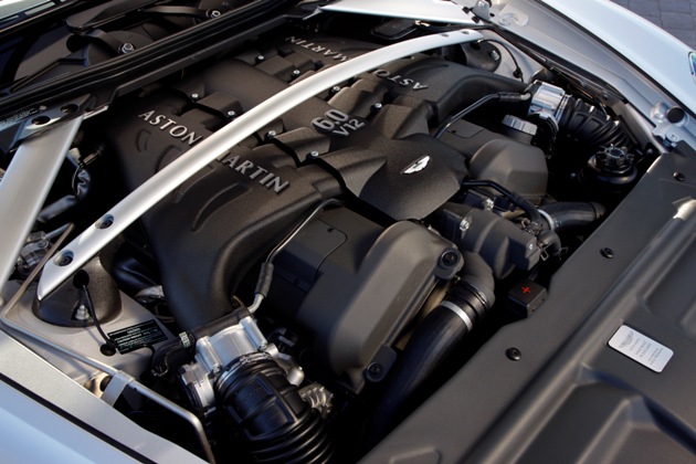 アストンマーティン ヴィラージュ 試乗レポート／石川真禧照