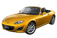 マツダ MX-5（日本名：マツダ ロードスター）