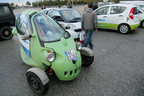ドイツの電気自動車展示会での試乗コーナー。欧州には「超小型モビリティ」っぽい電気自動車が様々ある