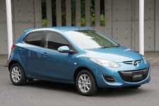 マツダ 新型デミオ