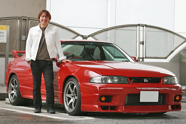 松田次生選手と愛車のR33 GT-R